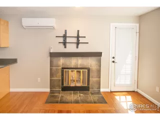 Photo #4: 921800 Listing