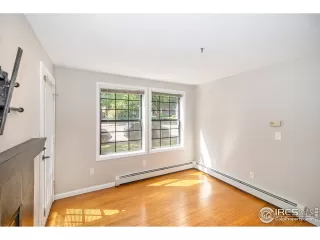 Photo #6: 921800 Listing