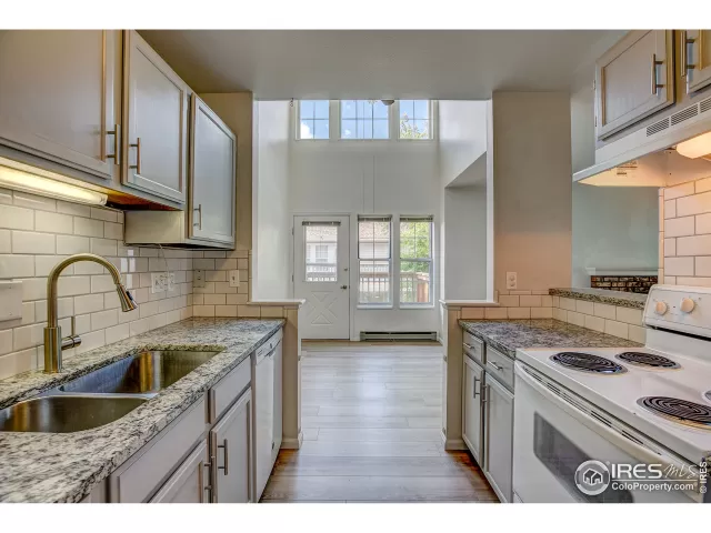 MLS: 921842 Condo For Sale