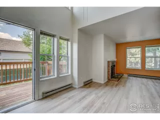 Photo #5: 921842 Listing