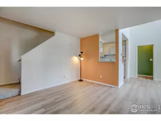 Photo #6: 921842 Listing