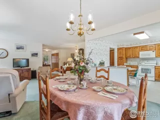 Photo #4: 921865 Listing