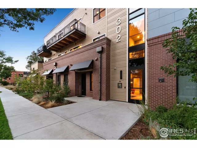 MLS: 921884 Condo For Sale