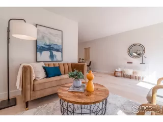 Photo #2: 921893 Listing 