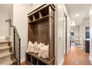 Photo #6: 921894 Listing