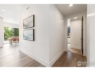 Photo #6: 921910 Listing