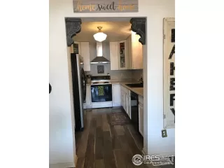 Photo #5: 921927 Listing