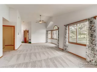 Photo #4: 921930 Listing