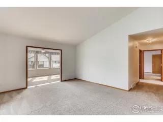 Photo #6: 921930 Listing