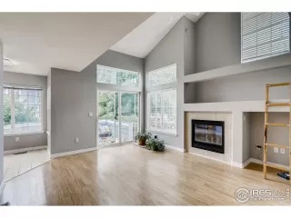 Photo #2: 921991 Listing