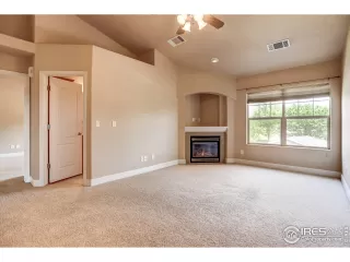 Photo #5: 921992 Listing