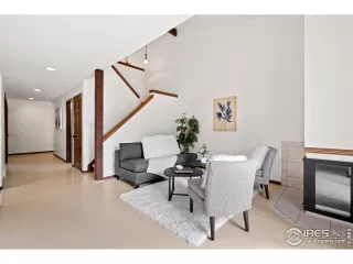 Photo #1: 922030 Listing