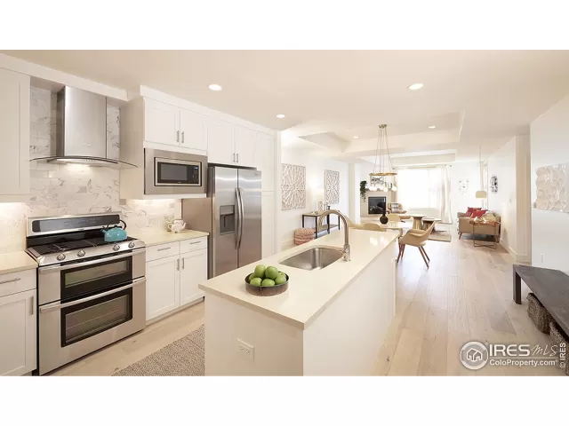 MLS: 922156 Condo For Sale