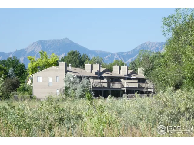 MLS: 922163 Condo For Sale