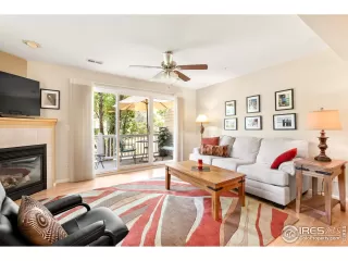 Photo #5: 922180 Listing