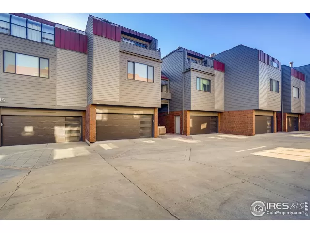 MLS: 922359 Condo For Sale