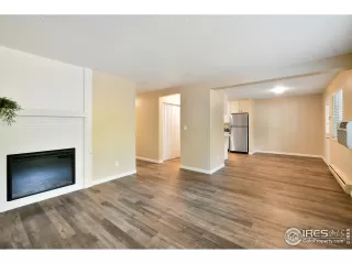 Photo #2: 922373 Listing