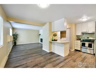 Photo #4: 922373 Listing