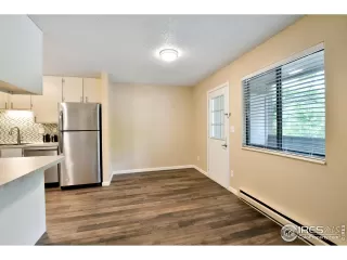 Photo #5: 922373 Listing