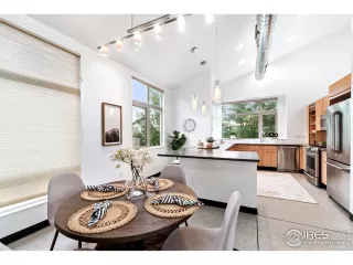 Photo #5: 922375 Listing 