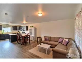 Photo #4: 922434 Listing