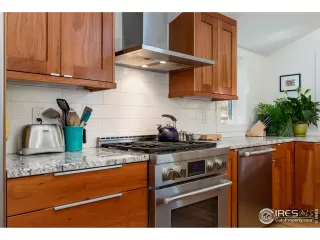 Photo #3: 922440 Listing