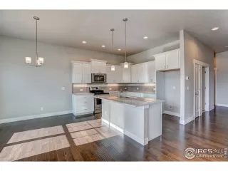 Photo #6: 922446 Listing