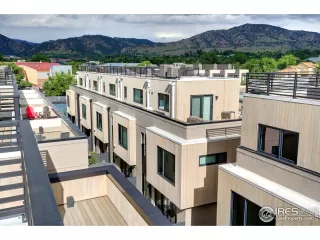 Photo #2: 922491 Listing