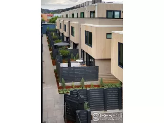 Photo #4: 922491 Listing