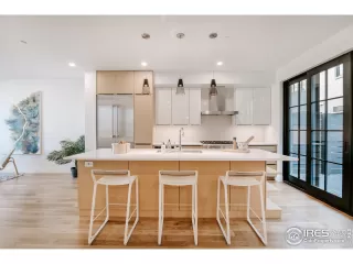 Photo #5: 922491 Listing