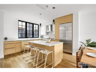 Photo #2: 922493 Listing