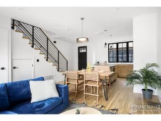 Photo #3: 922493 Listing