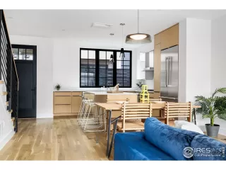 Photo #4: 922493 Listing