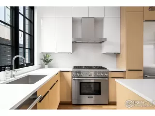 Photo #5: 922493 Listing