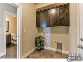 Photo #5: 922510 Listing