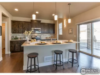 Photo #4: 922511 Listing