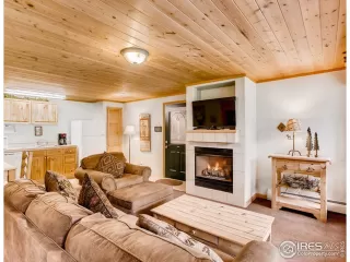 Photo #2: 922512 Listing