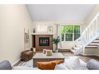 Photo #6: 922541 Listing