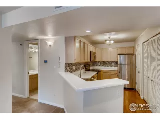 Photo #4: 922550 Listing