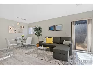 Photo #3: 922557 Listing