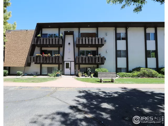 MLS: 922562 Condo For Sale