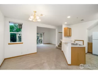 Photo #4: 922566 Listing