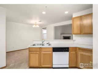 Photo #6: 922566 Listing