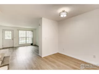 Photo #6: 922607 Listing