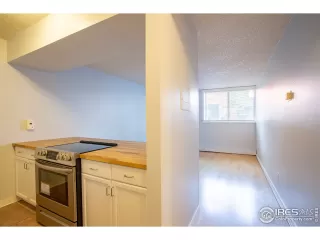 Photo #1: 922624 Listing