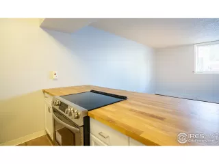 Photo #4: 922624 Listing