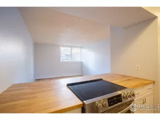 Photo #5: 922624 Listing