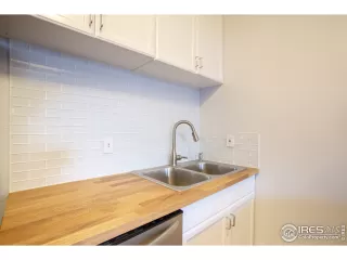 Photo #6: 922624 Listing