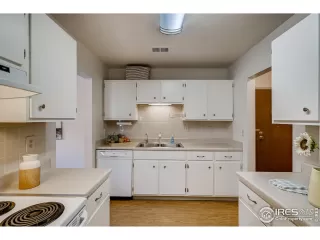 Photo #2: 922835 Listing 