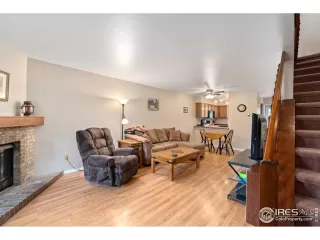 Photo #2: 922921 Listing